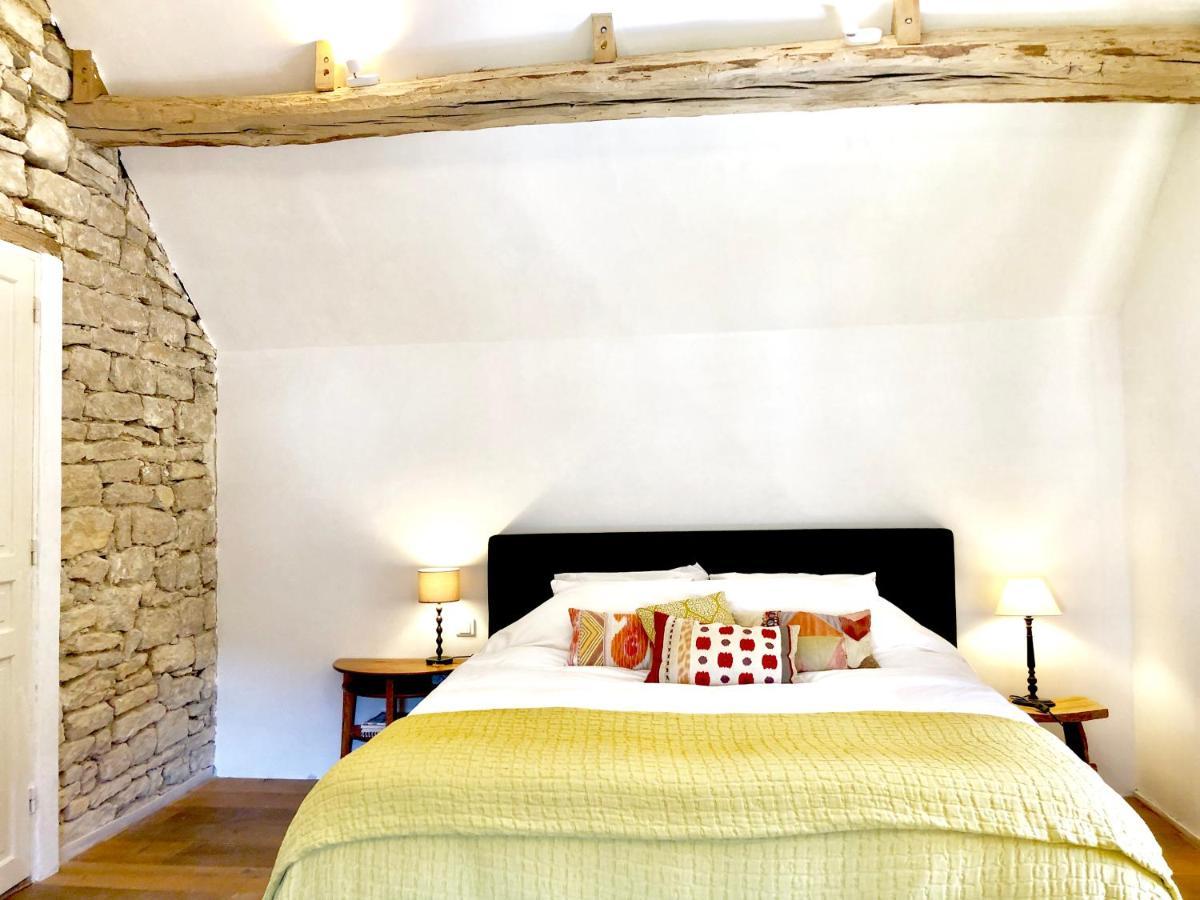 La Cour Des Delices Bed and Breakfast Gigny  Eksteriør billede