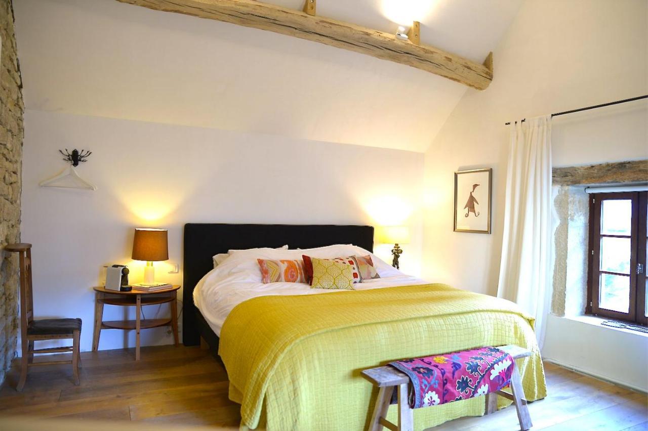 La Cour Des Delices Bed and Breakfast Gigny  Eksteriør billede